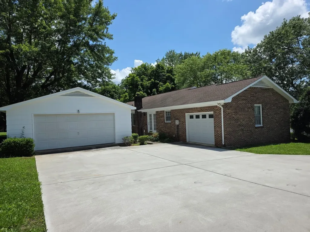 1587 By Pass Road Winchester TN 37398