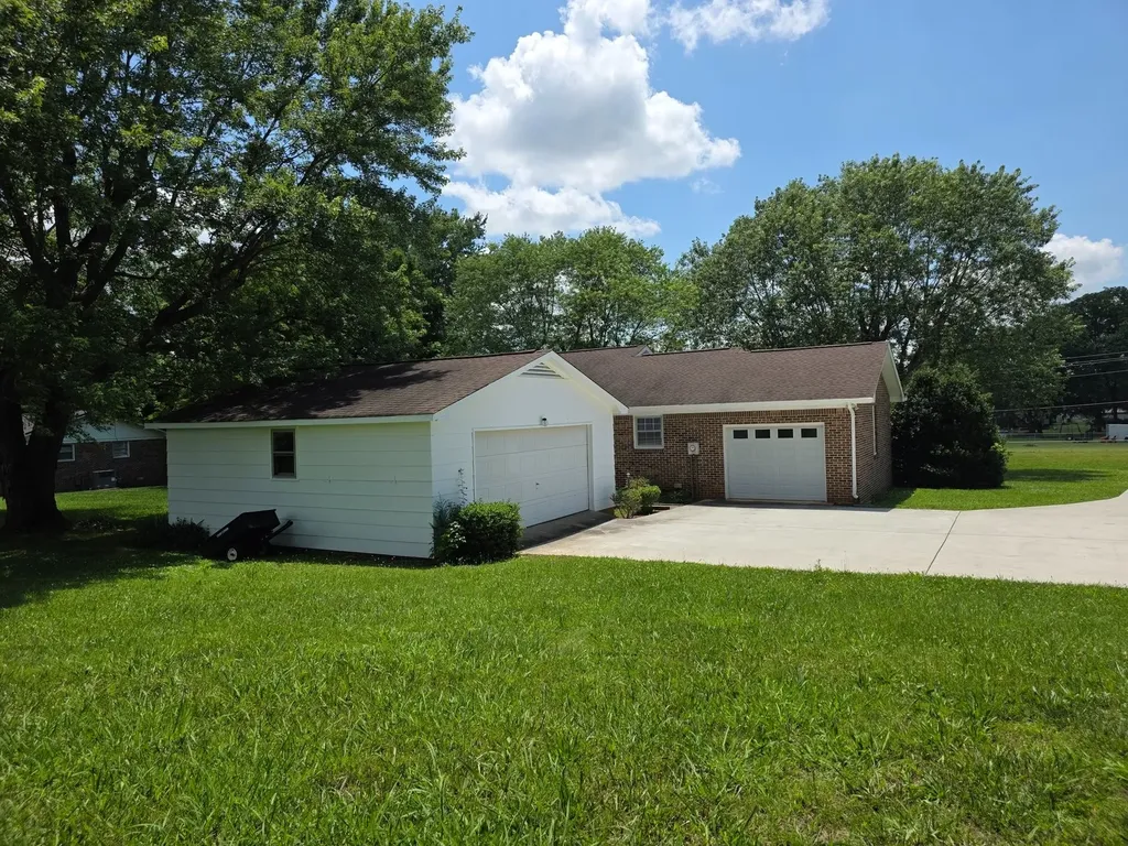 1587 By Pass Road Winchester TN 37398