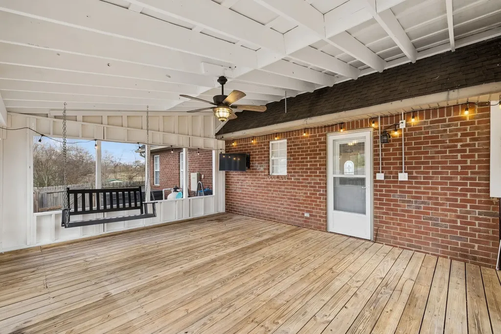 3685 Hartsville Pike Castalian Springs TN 37031