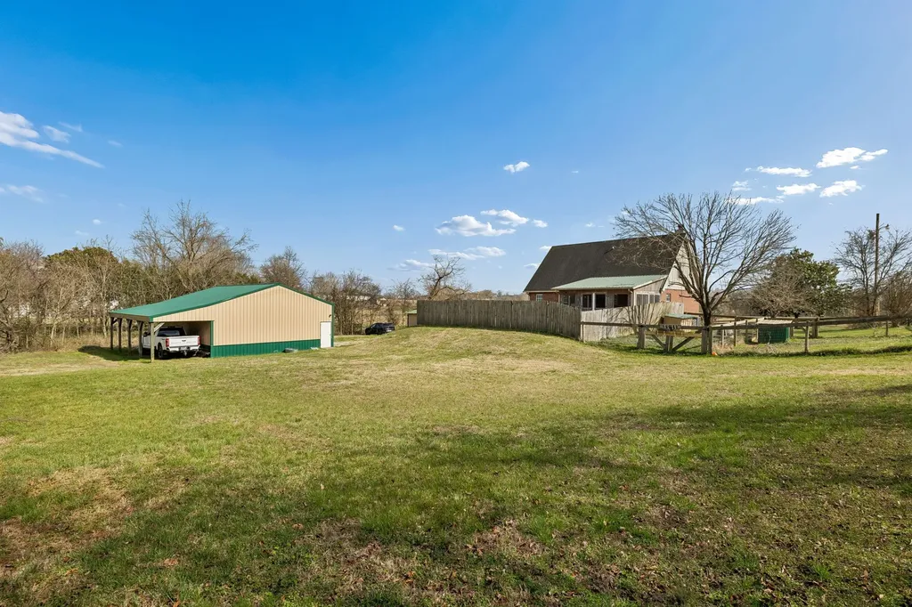 3685 Hartsville Pike Castalian Springs TN 37031