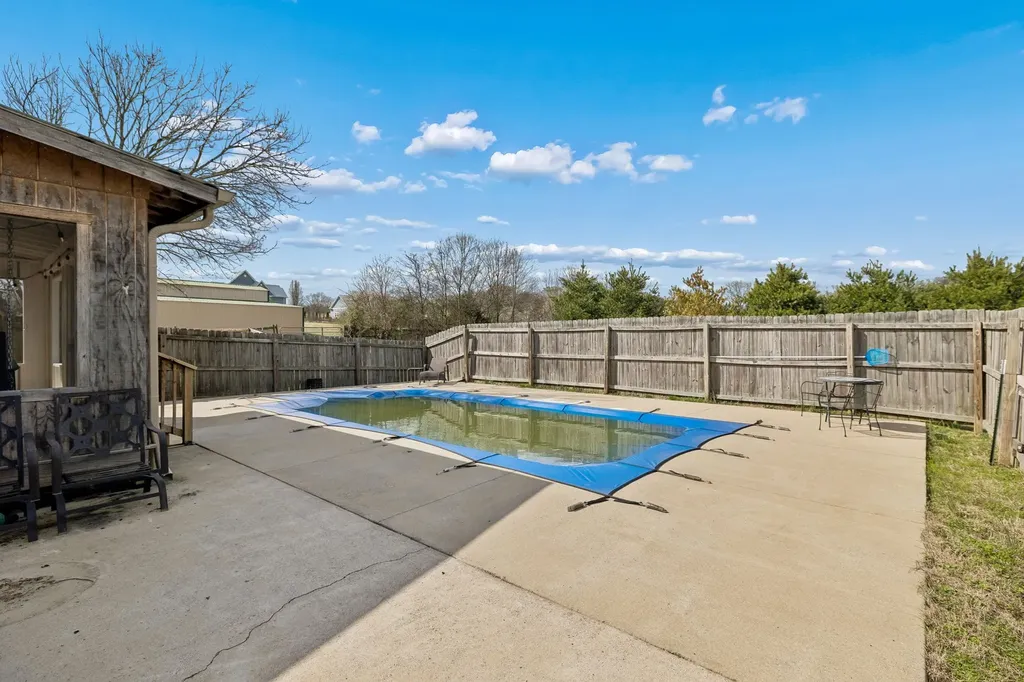 3685 Hartsville Pike Castalian Springs TN 37031
