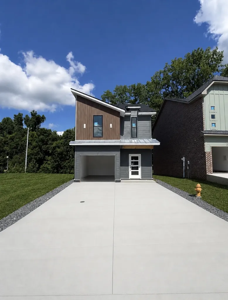 57 Holland Park West Clarksville TN 37043