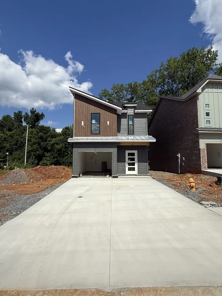 57 Holland Park West Clarksville TN 37043