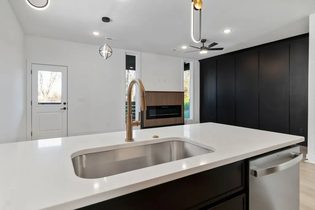 57 Holland Park West Clarksville TN 37043