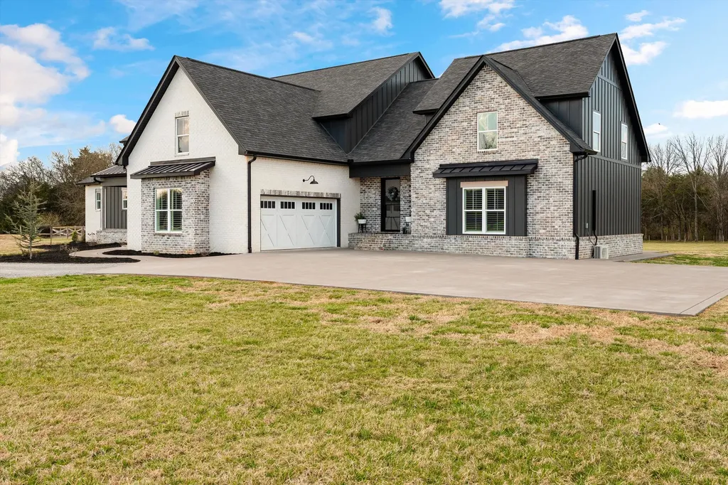 3340 Midland Acres Drive Bell Buckle TN 37020