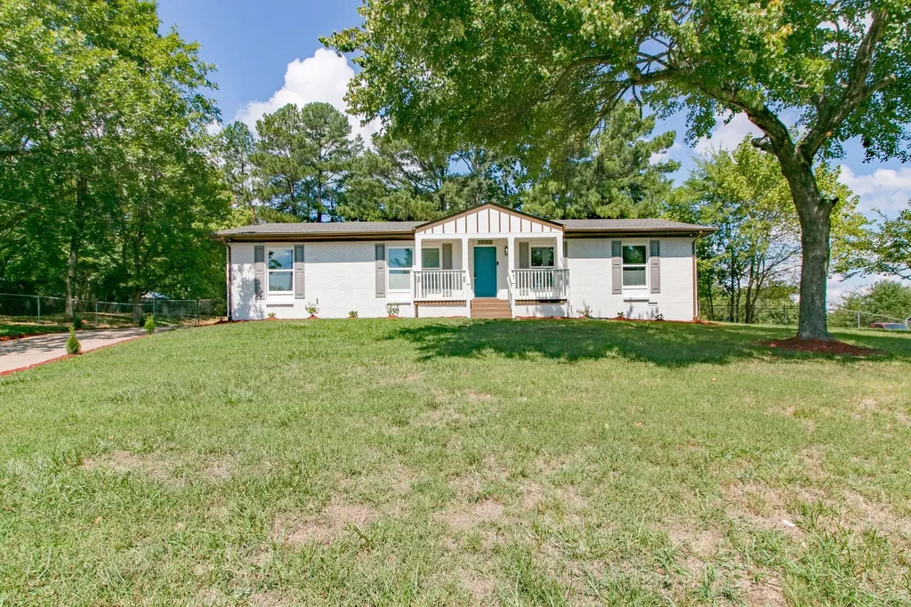 1502 Pinetree Road Clarksville TN 37042