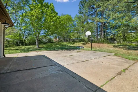 1502 Pinetree Road Clarksville TN 37042
