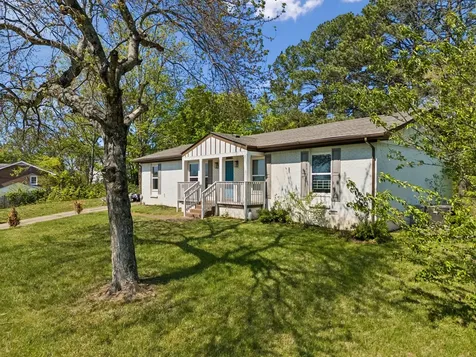 1502 Pinetree Road Clarksville TN 37042