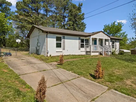 1502 Pinetree Road Clarksville TN 37042