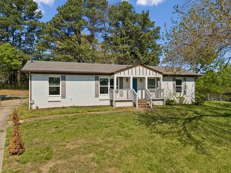 1502 Pinetree Road Clarksville TN 37042