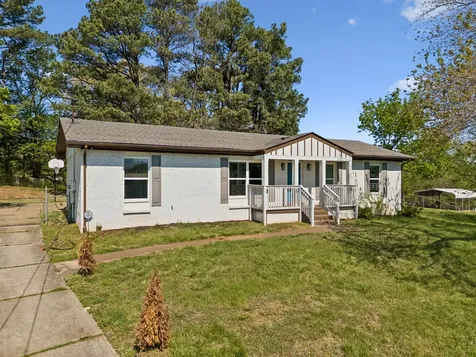 1502 Pinetree Road Clarksville TN 37042