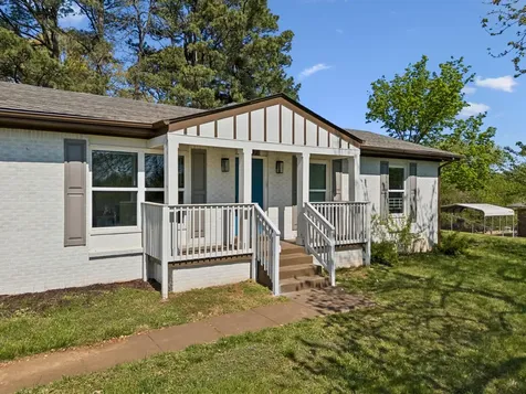 1502 Pinetree Road Clarksville TN 37042