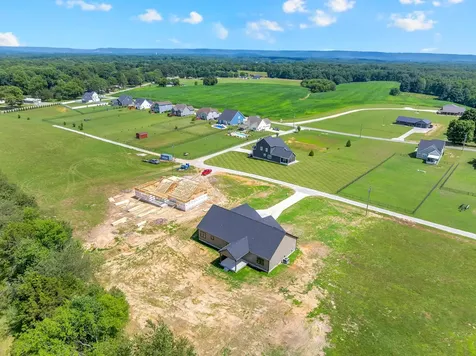 112 Pine Bluff Court Winchester TN 37398