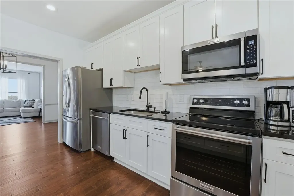 128 Jefferson Square Nashville TN 37215
