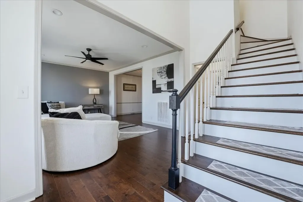 128 Jefferson Square Nashville TN 37215