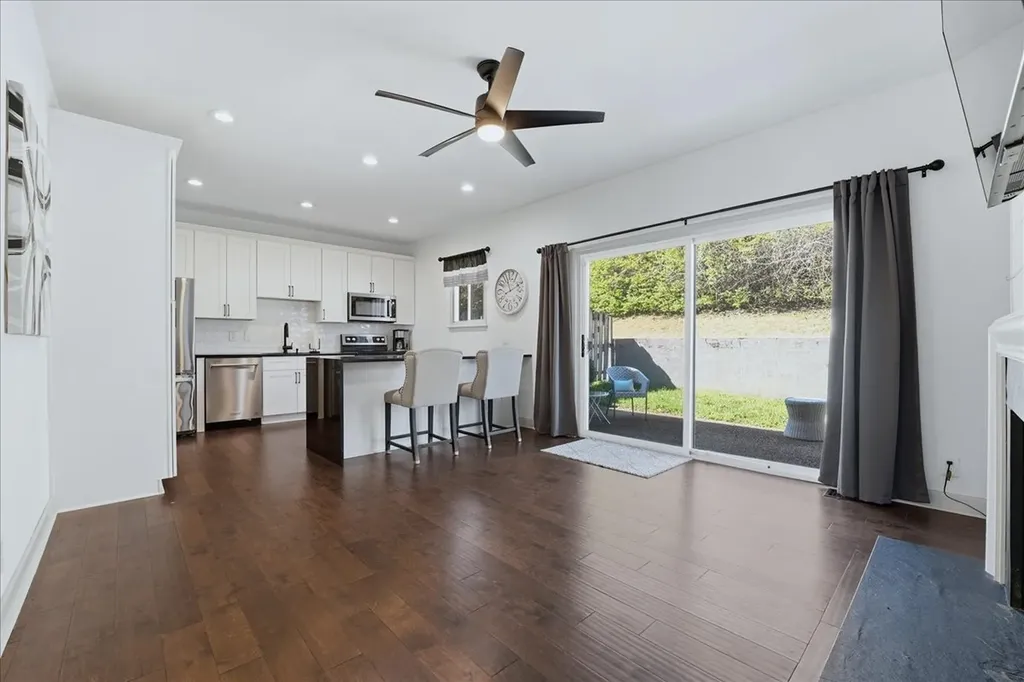 128 Jefferson Square Nashville TN 37215