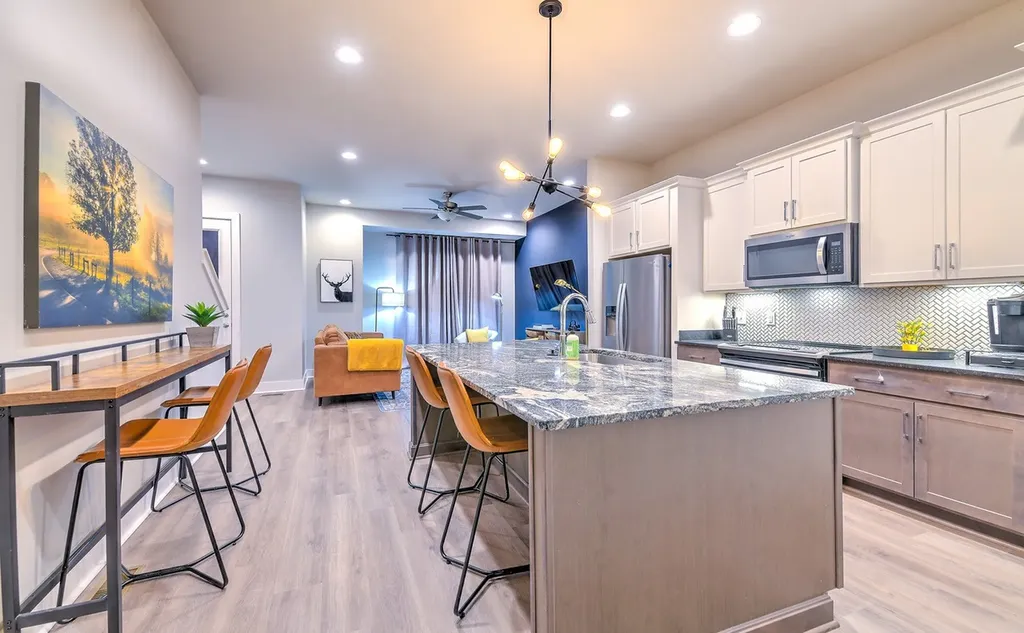 2143 24th Avee, N Nashville TN 37208