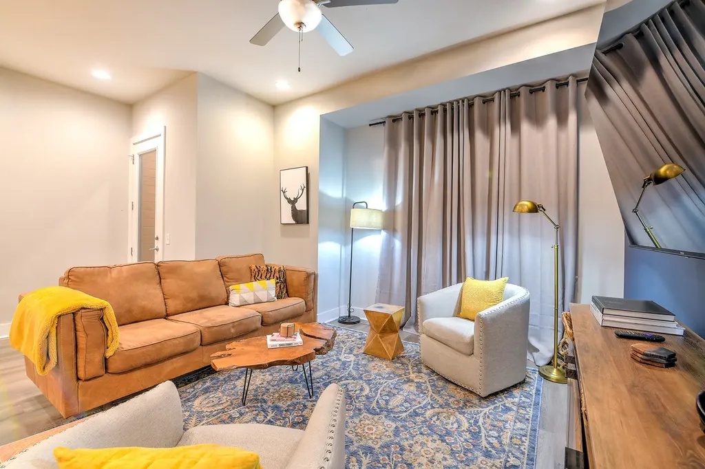 2143 24th Avee, N Nashville TN 37208