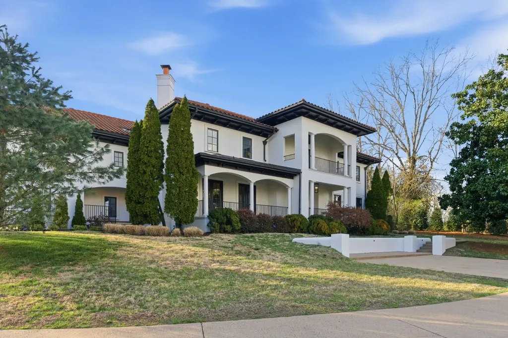4301 Esteswood Drive Nashville TN 37215