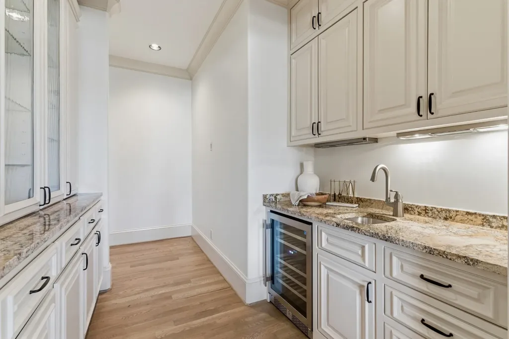 4301 Esteswood Drive Nashville TN 37215