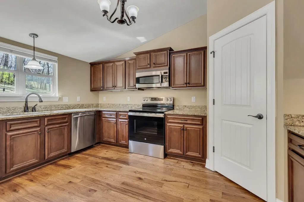 2002 Sunny Side Drive Brentwood TN 37027