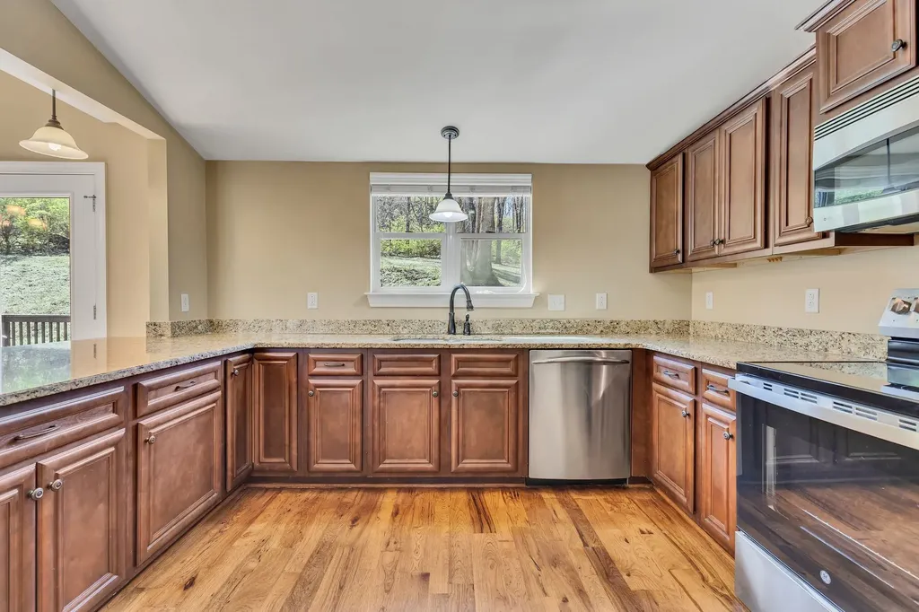 2002 Sunny Side Drive Brentwood TN 37027