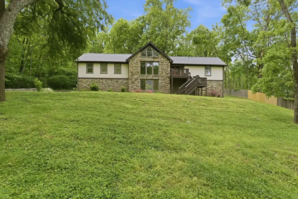 2002 Sunny Side Drive Brentwood TN 37027