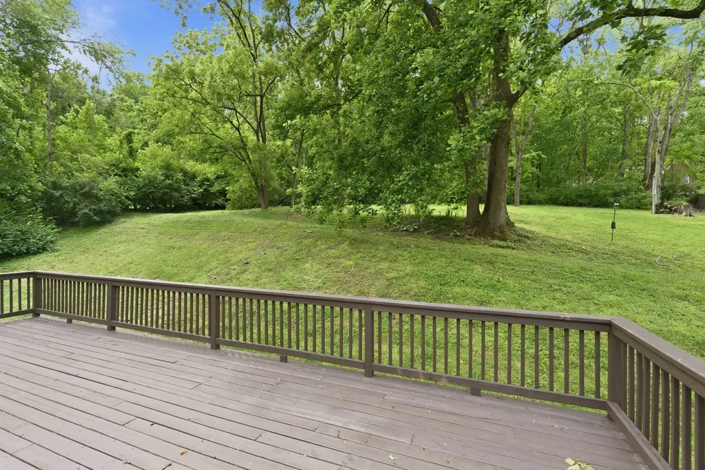 2002 Sunny Side Drive Brentwood TN 37027