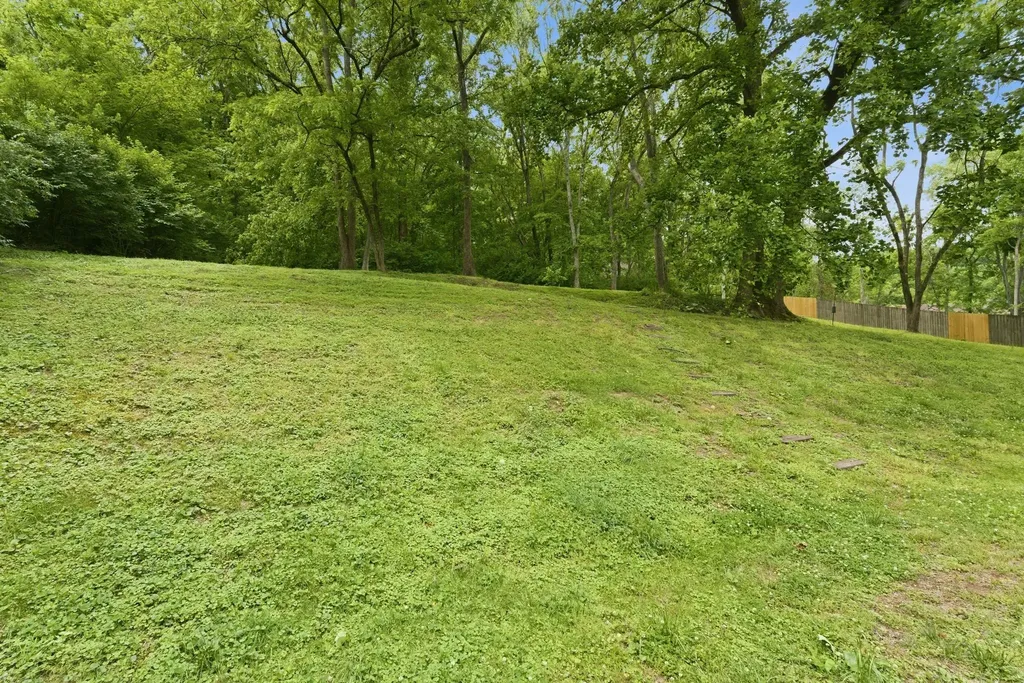 2002 Sunny Side Drive Brentwood TN 37027