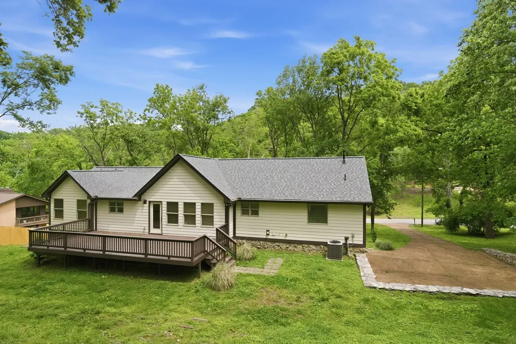 2002 Sunny Side Drive Brentwood TN 37027