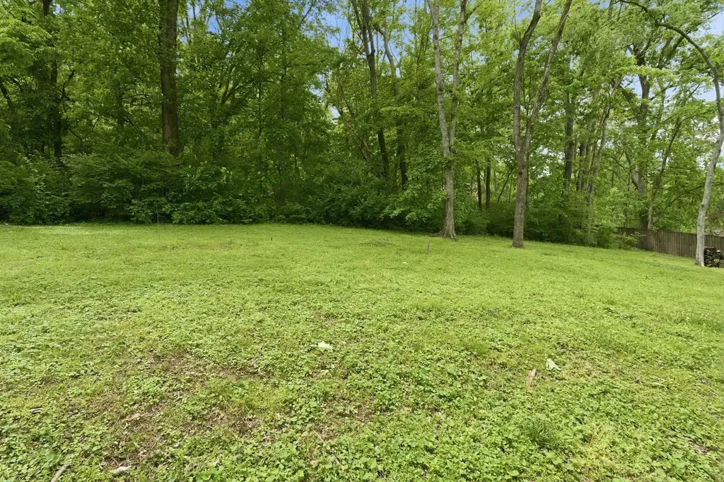 2002 Sunny Side Drive Brentwood TN 37027