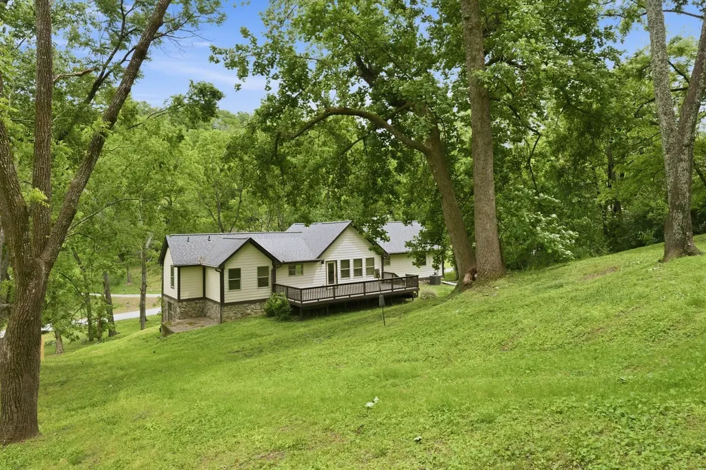 2002 Sunny Side Drive Brentwood TN 37027