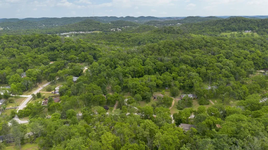 2002 Sunny Side Drive Brentwood TN 37027