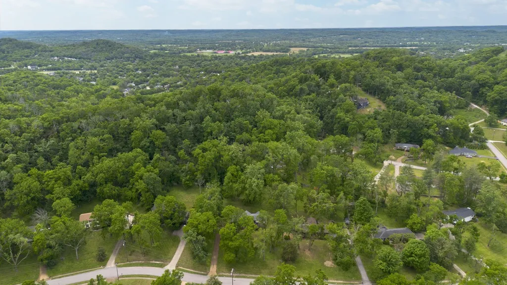 2002 Sunny Side Drive Brentwood TN 37027