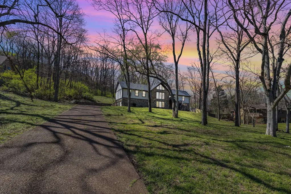 2002 Sunny Side Drive Brentwood TN 37027