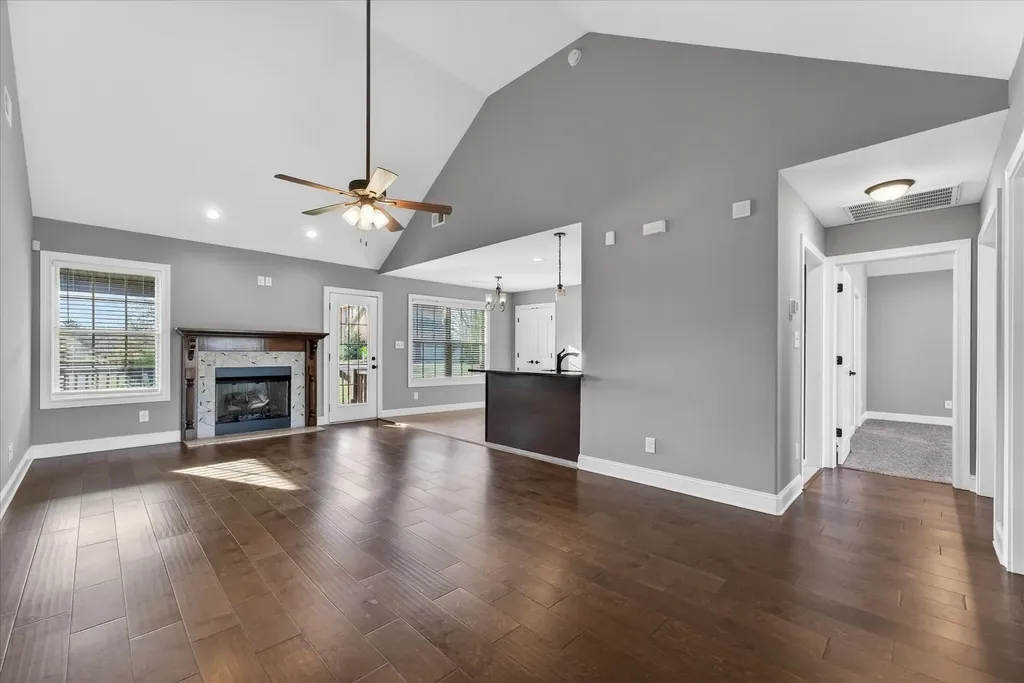 161 Roanoke Station Circle Clarksville TN 37043