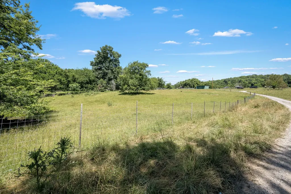 505 Philippi Road Wartrace TN 37183