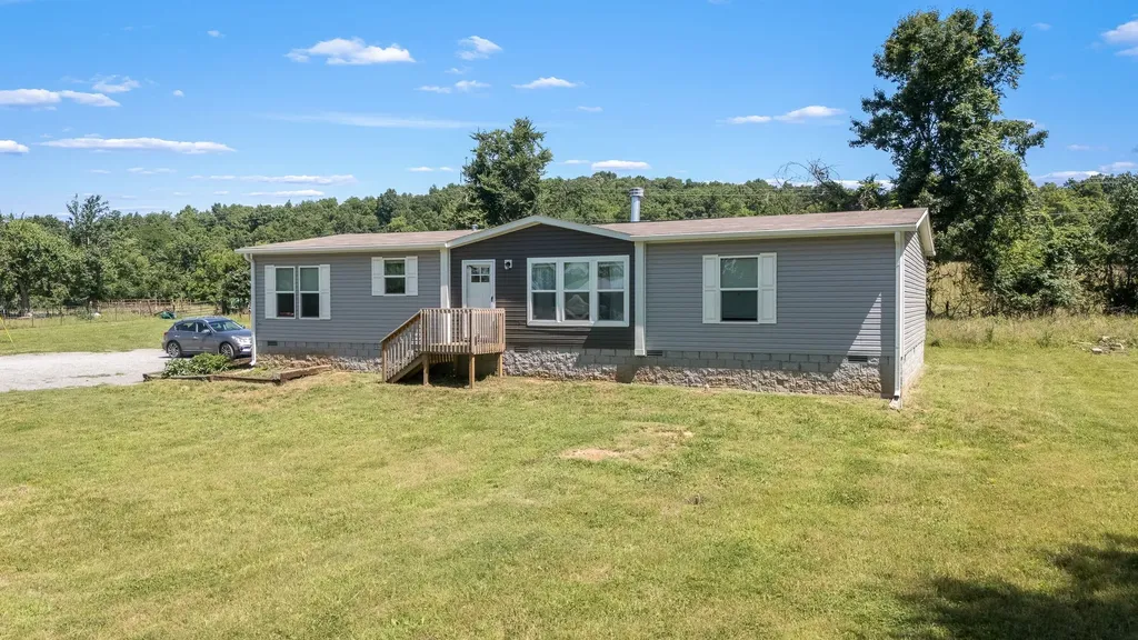 505 Philippi Road Wartrace TN 37183