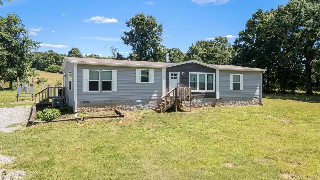 505 Philippi Road Wartrace TN 37183