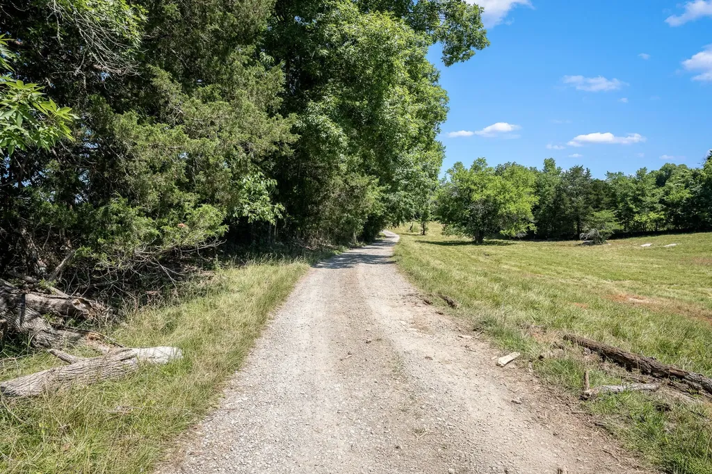 505 Philippi Road Wartrace TN 37183