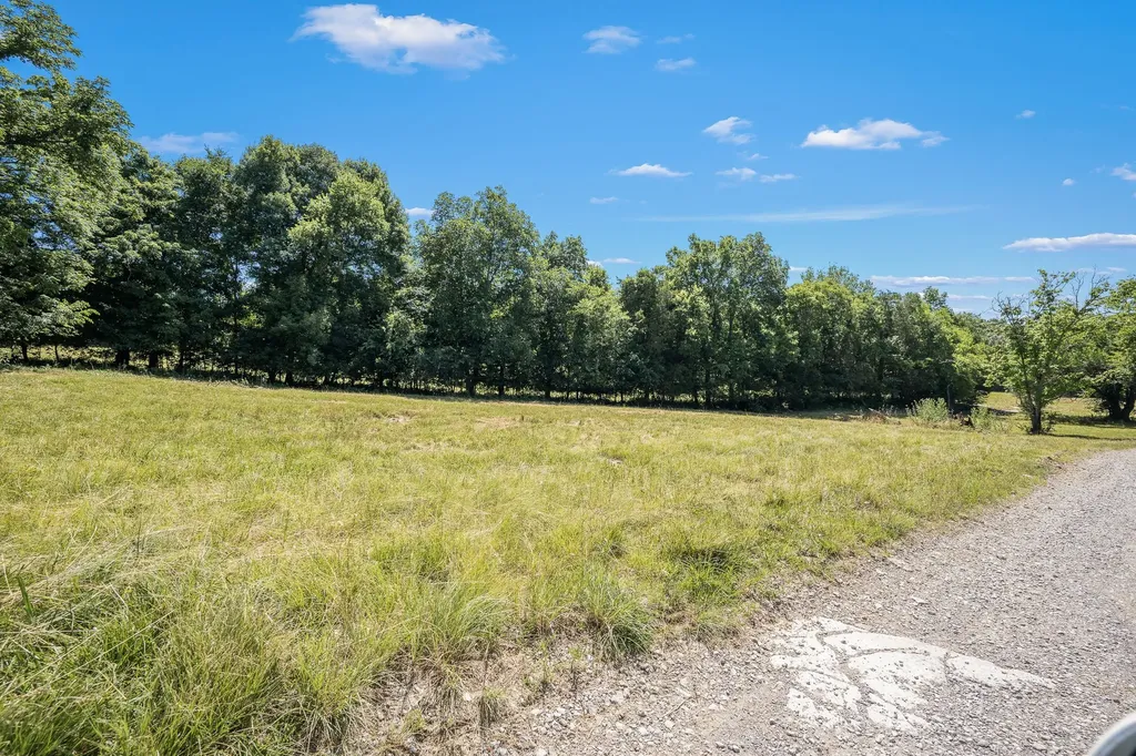 505 Philippi Road Wartrace TN 37183