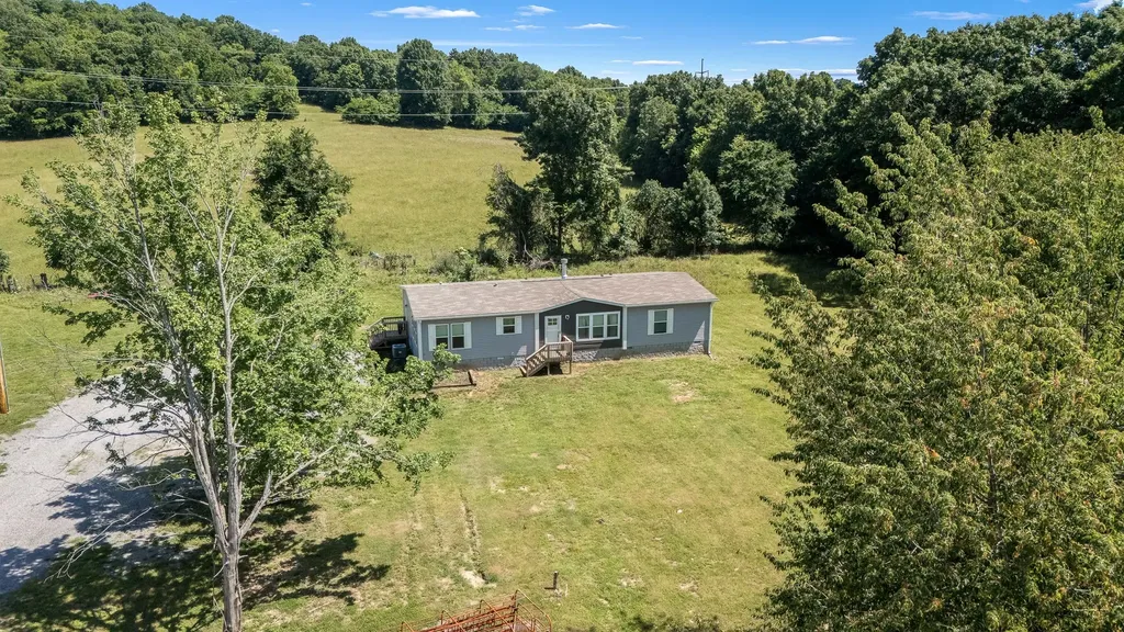 505 Philippi Road Wartrace TN 37183