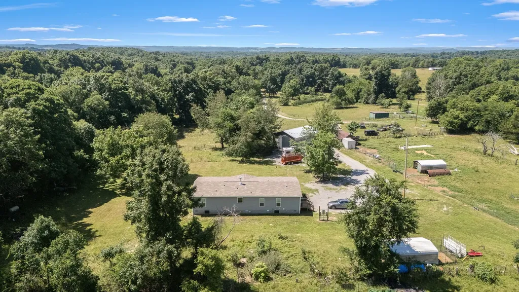 505 Philippi Road Wartrace TN 37183