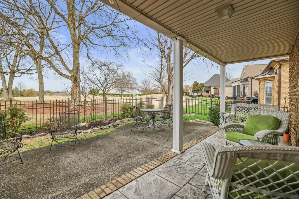 1148 Fairvue Village Lane Gallatin TN 37066