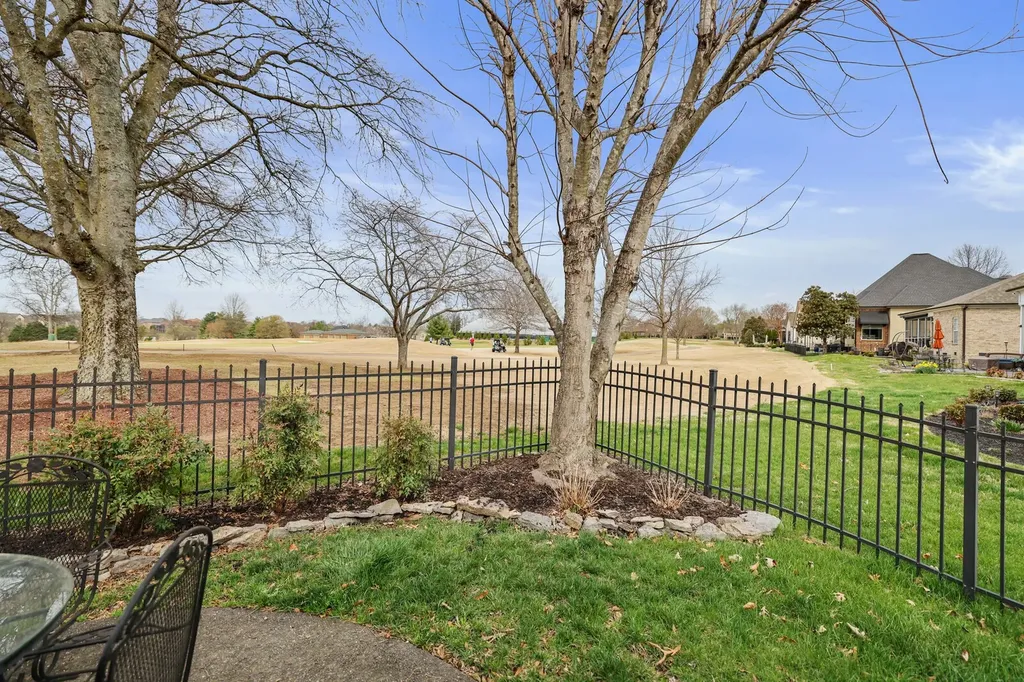 1148 Fairvue Village Lane Gallatin TN 37066
