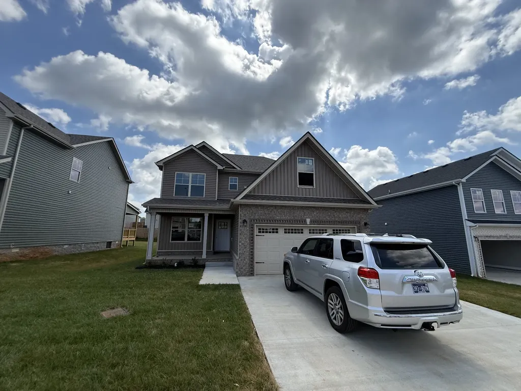 367 Cardinal Creek Clarksville TN 37040