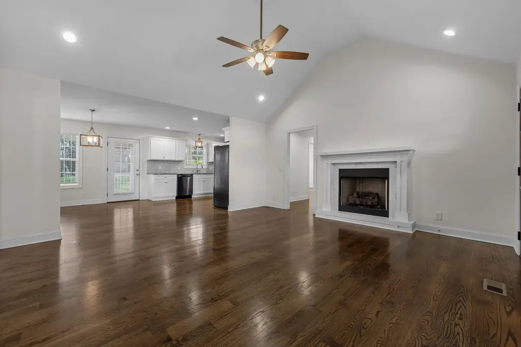 1536 Fairfield Pike Shelbyville TN 37160