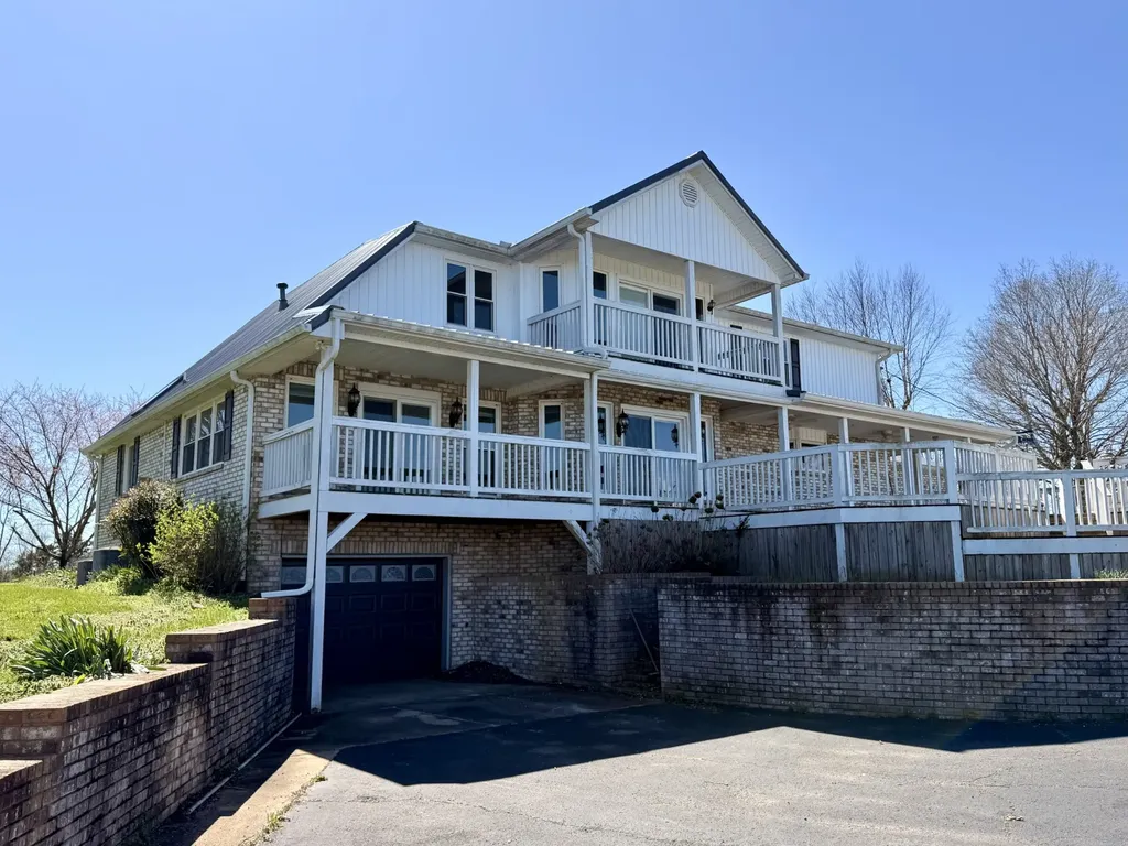 1585 Jones Creek Road Dickson TN 37055