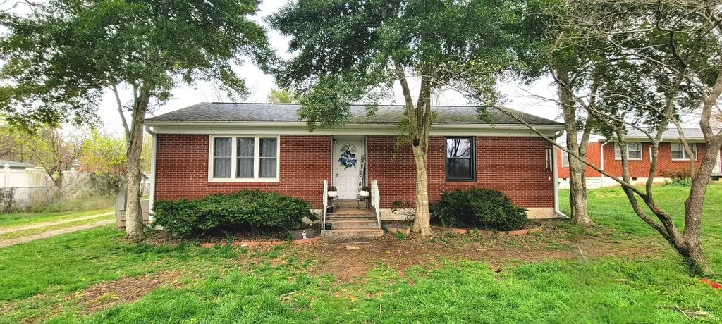 110 Old Pond Lane Dickson TN 37055