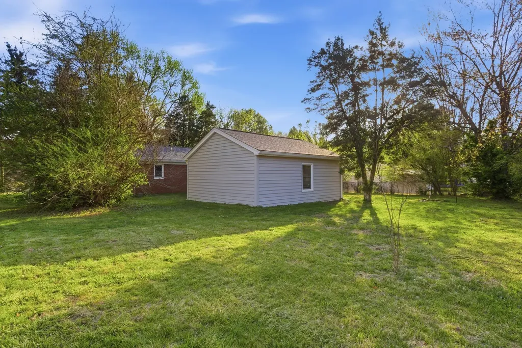 110 Old Pond Lane Dickson TN 37055